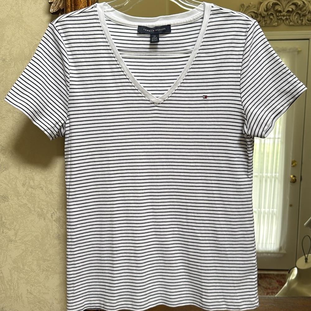 Tommy Hilfiger Women's Navy and White Striped V-Neck Tee. Size L.